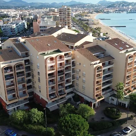 Le Capitole B 302, 26m2, Clim, 2 Adultes 2 Enfants 아파트 Fréjus