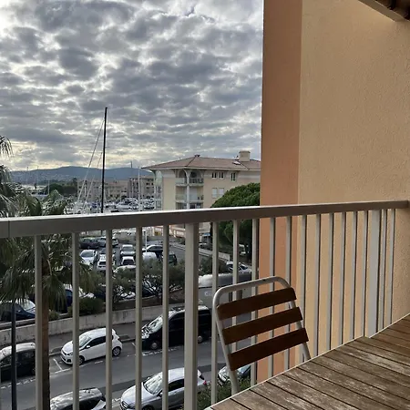アパート Le Capitole B 302, 26m2, Clim, 2 Adultes 2 Enfants Fréjus
